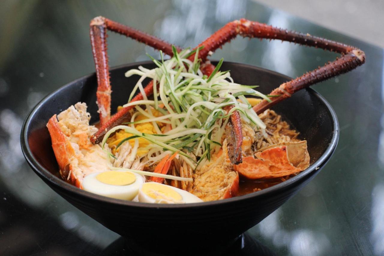 Miri Marriott Resort & Spa Εξωτερικό φωτογραφία A bowl of crab ramen