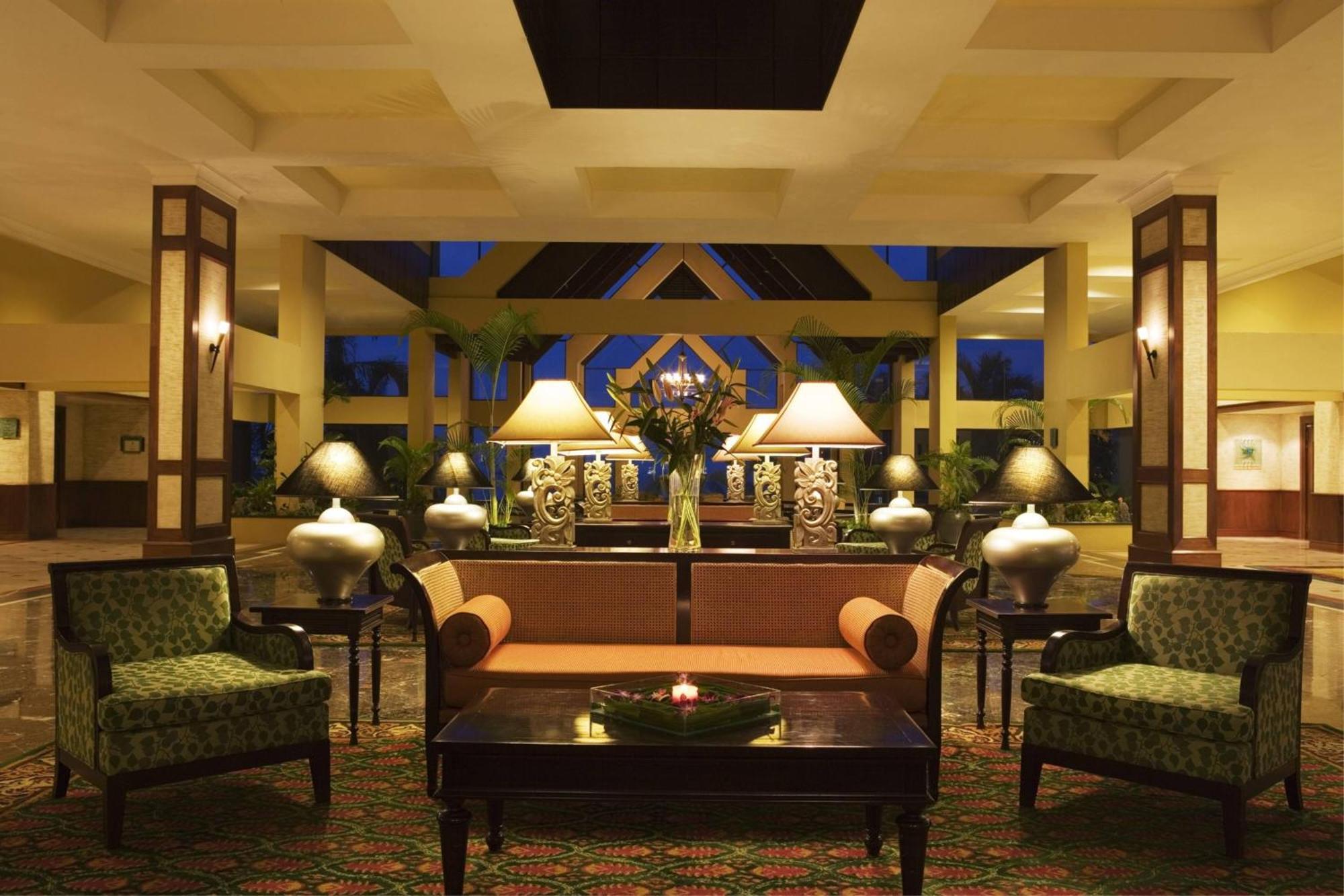 Miri Marriott Resort & Spa Εξωτερικό φωτογραφία The lobby of the hotel