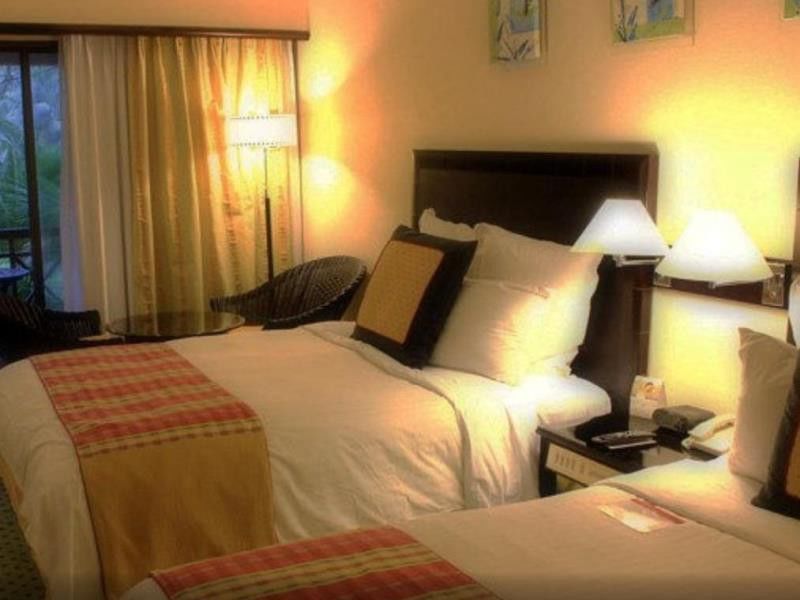 Miri Marriott Resort & Spa Εξωτερικό φωτογραφία A room at the hotel