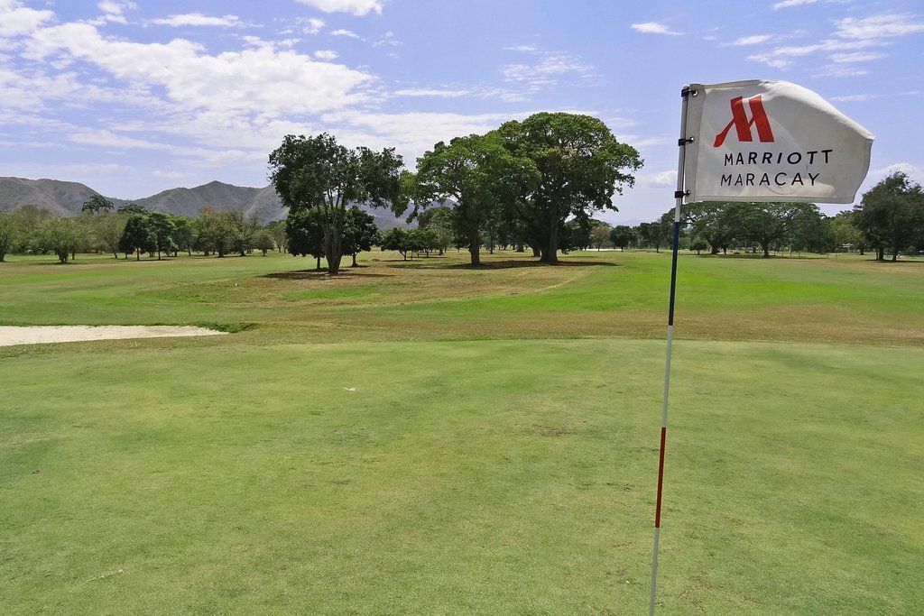 Miri Marriott Resort & Spa Εξωτερικό φωτογραφία Golf course at the resort